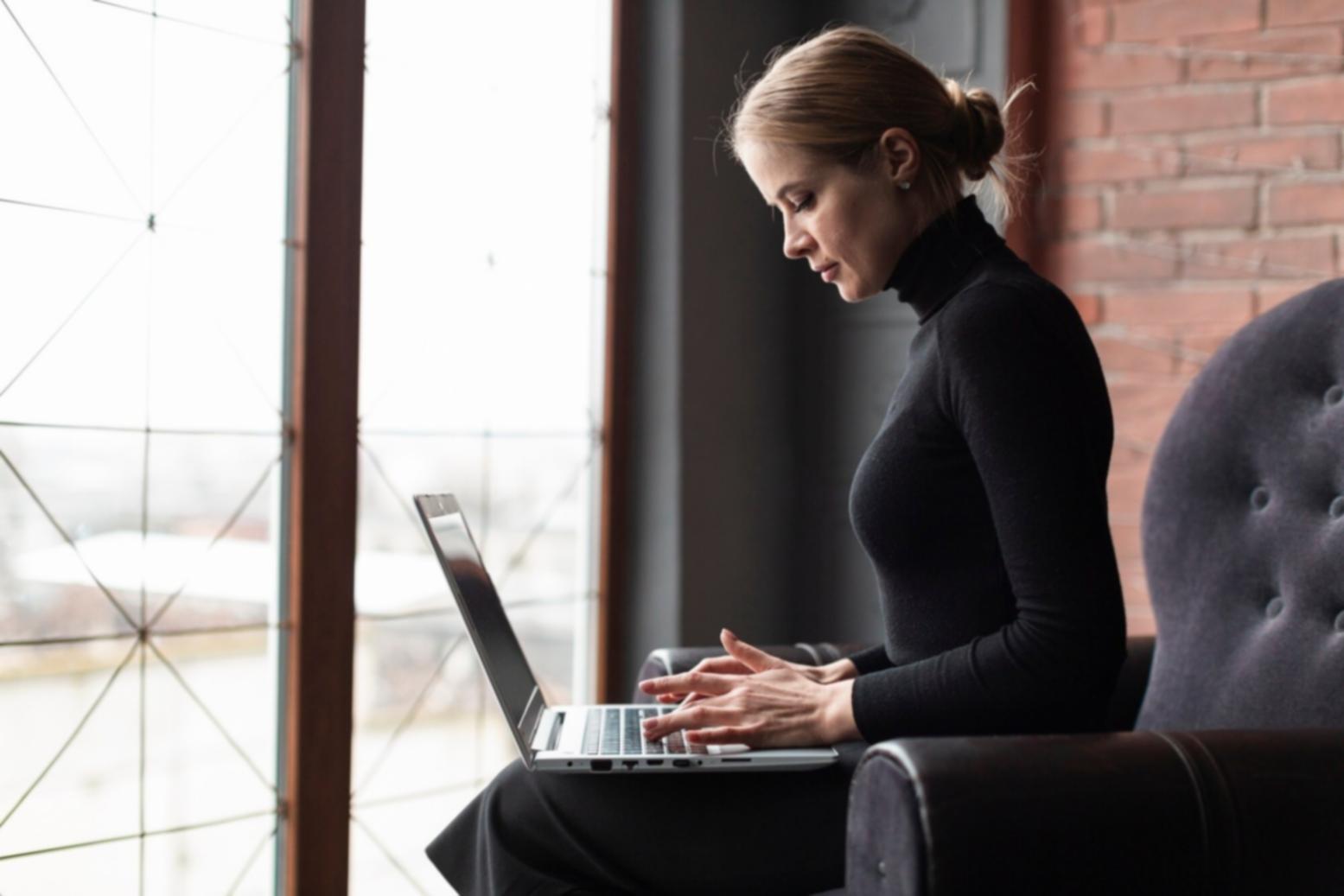 Financial negotiation workshop setting with professionals engaged in discussion